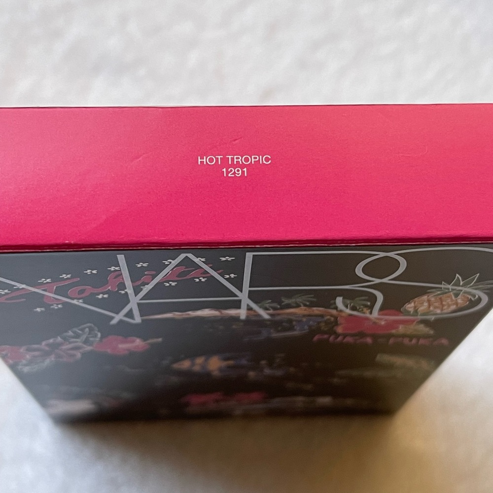 NARS Hot Tropic Lip Gloss Set - Picture 3 of 8